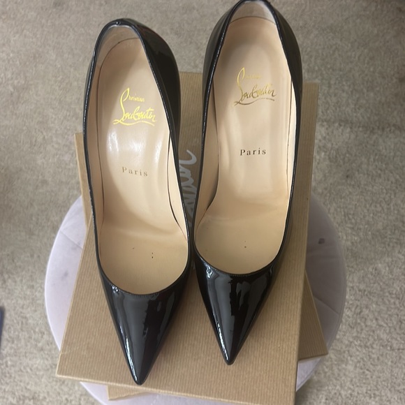 Christian Louboutin - Picture 4 of 5